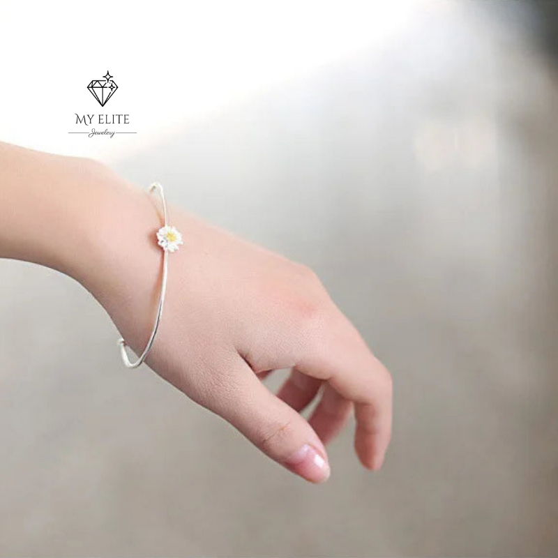 Luna Daisy Silver Bracelet
