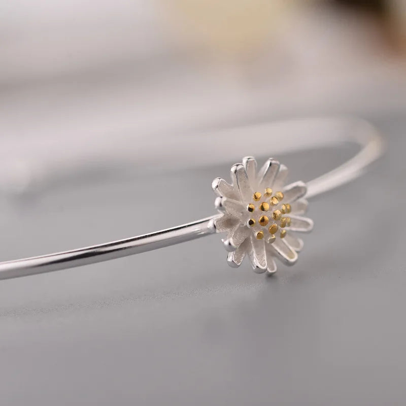 Luna Daisy Silver Bracelet