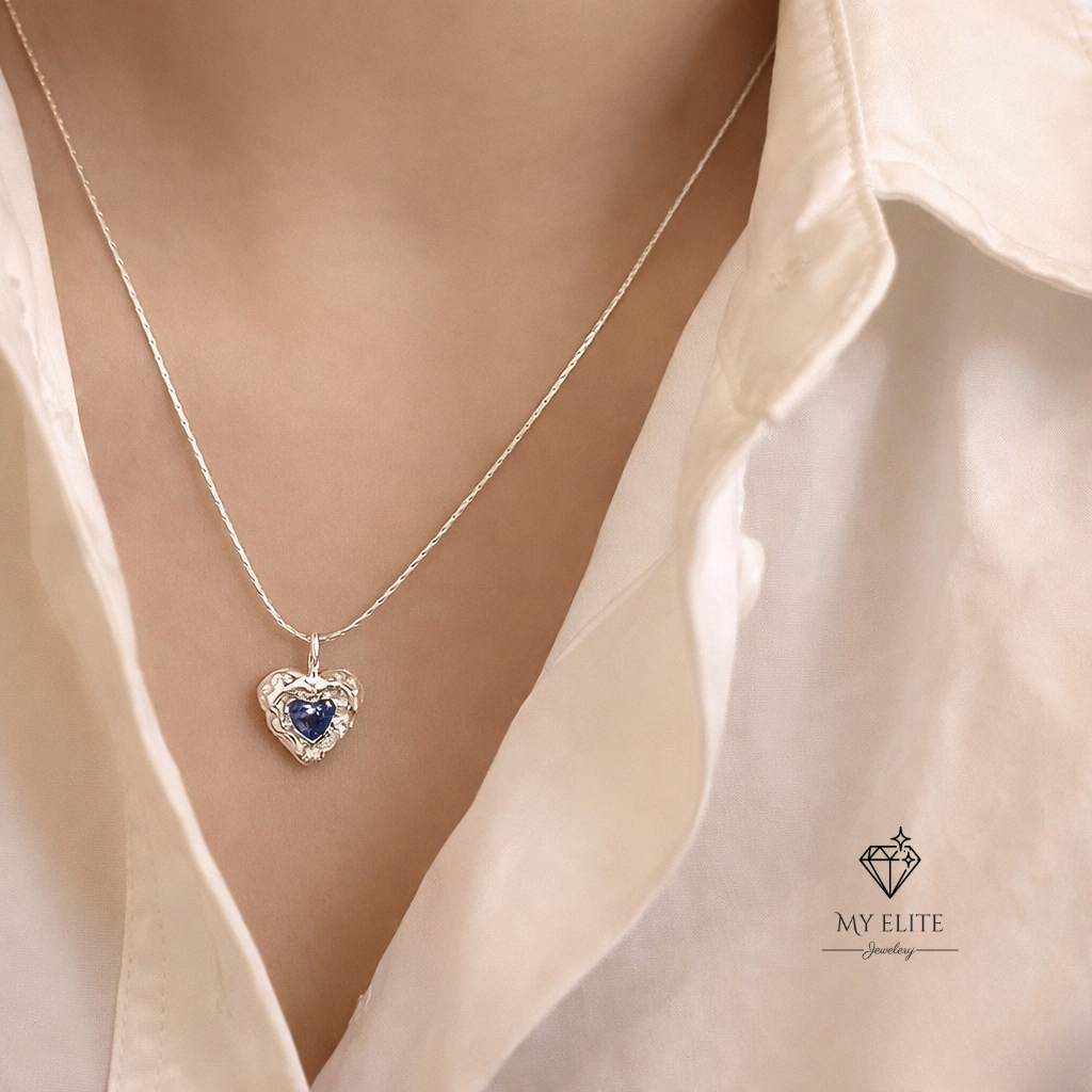 Élan Silver Heart Statement Necklace