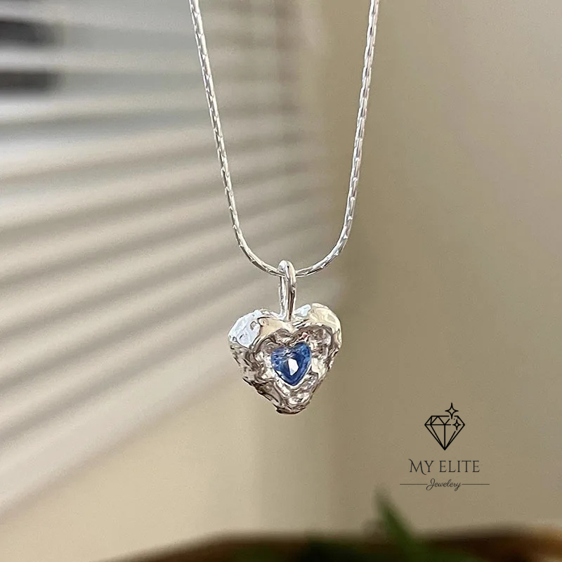 Élan Silver Heart Statement Necklace